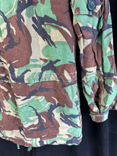 Lade das Bild in den Galerie-Viewer, Original British Army DPM Combat Jacket Smock - Size 170/96
