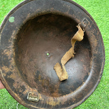 Lade das Bild in den Galerie-Viewer, Rare Early WW2 Rolled Edged British Army Helmet - Possibly NFS?
