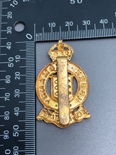 Load image into Gallery viewer, Original WW2 British Army Essex Yeomanry Cap Badge
