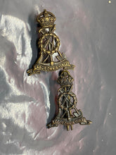 Load image into Gallery viewer, Original WW1 / WW2 British Army Labour Corps Collar Badges
