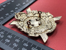 Lade das Bild in den Galerie-Viewer, Original WW2 Era Canadian Scottish Regiment Cap Badge
