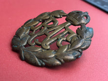 Load image into Gallery viewer, Original WW2 British RAF Royal Air Force Cap Badge
