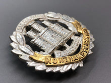 Charger l&#39;image dans la galerie, Genuine British Army Northamptonshire Regiment Cap Badge
