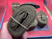 Charger l&#39;image dans la galerie, 1 x Original WW2 US Army Olive Drab Vehicle Equipment Holding Strap. 50mm x 6ft
