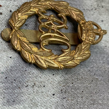 Load image into Gallery viewer, Original WW2 British Army Royal Armoured Corps Cap Badge
