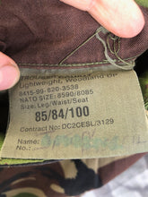 Load image into Gallery viewer, Vintage British Army DPM Lightweight Combat Trousers - Size 85/84/100
