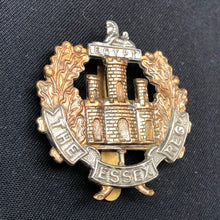 Lade das Bild in den Galerie-Viewer, Genuine WW2 British Army Brass Cap Badge - Essex Regiment - The Militaria Shop
