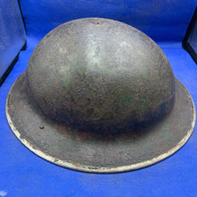 Lade das Bild in den Galerie-Viewer, Original WW2 British Army Mk2 Brodie Combat Helmet
