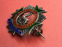 Load image into Gallery viewer, Original WW1 British Army Bedfordshire Regiment Sterling SilverSweetheart Brooch
