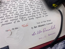 Lade das Bild in den Galerie-Viewer, Queen Elizabeth II Signed Document Commission RAF Flying Officer - Dated 1961
