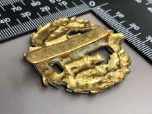 Load image into Gallery viewer, Original WW2 British Army The Essex Regiment Cap Badge
