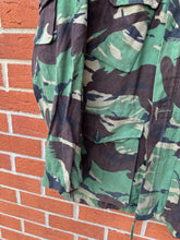 Load image into Gallery viewer, Genuine British Army DPM Camouflaged Combat Smock Jacket - Size 170/96
