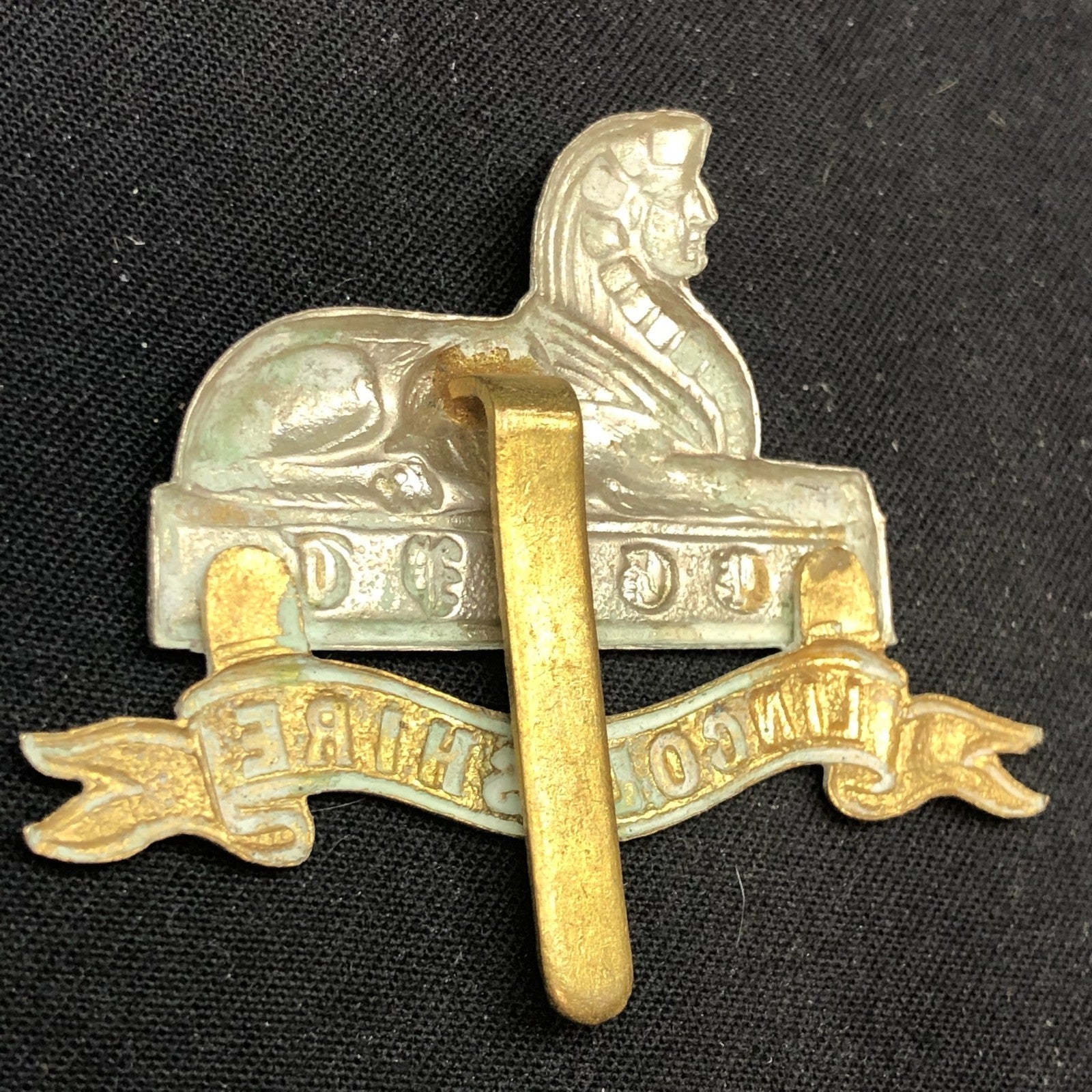 Original WW2 British Army Cap Badge - Royal Lincolnshire Regiment - The Militaria Shop