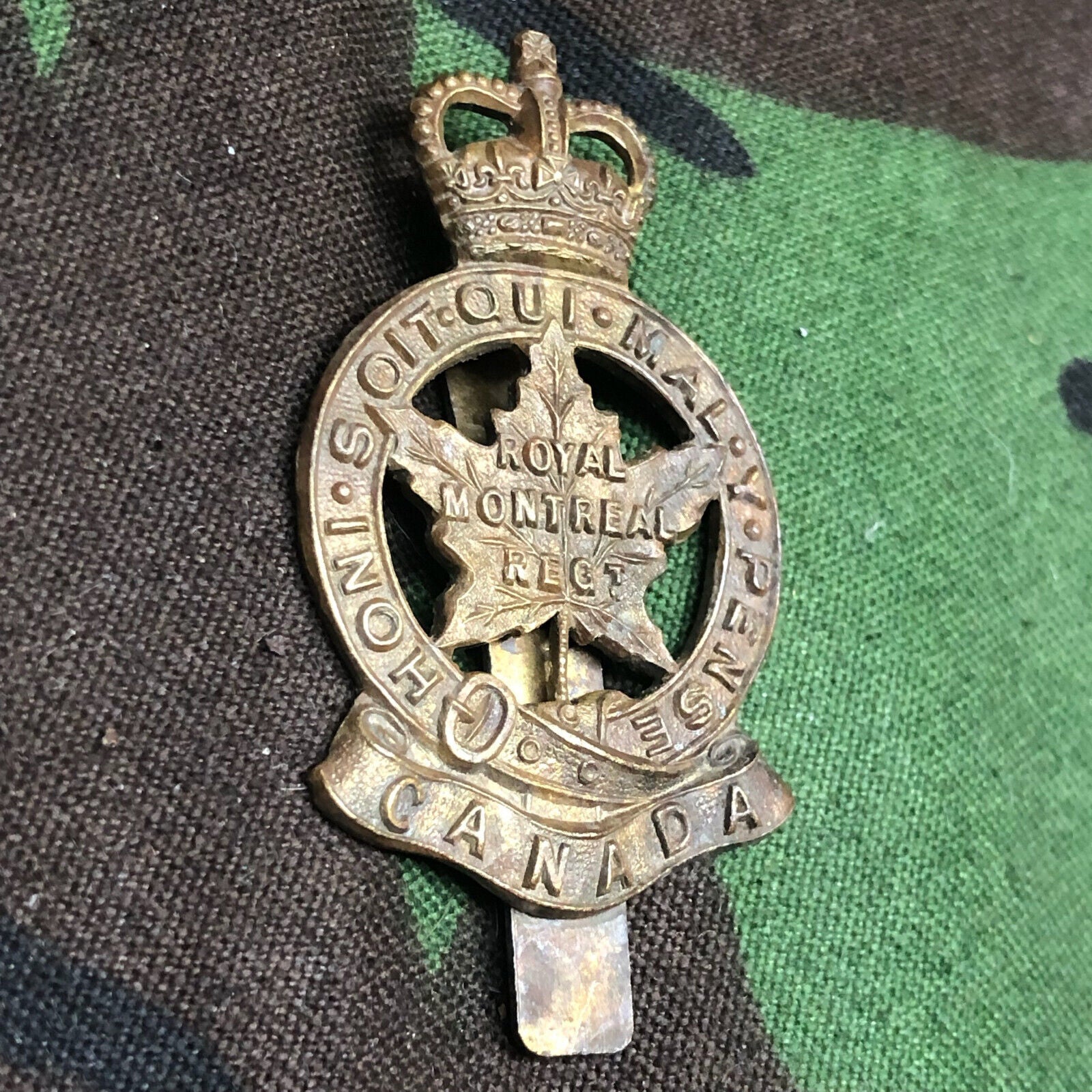 Original Canadian Army Royal Montreal Regiment Beret / Cap Badge - The Militaria Shop