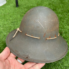 Charger l&#39;image dans la galerie, Original WW2 British Home Front Civillian Zuckerman Helmet &amp; Liner - 1941 Dated
