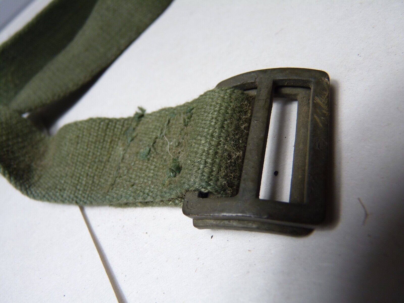 Original WW2 British Army 44 Pattern Shoulder / Extended Equipment Strap - 1945 - The Militaria Shop