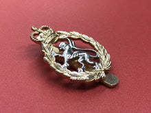 Charger l&#39;image dans la galerie, Genuine British Army Women&#39;s Royal Army Corps Cap Badge - Queen&#39;s Crown
