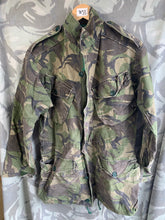 Charger l&#39;image dans la galerie, Genuine British Army DPM Camouflauge Combat Smock Jacket - Size 180/96
