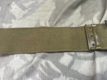 Charger l&#39;image dans la galerie, Original WW1 British Army 1908 08 Pattern Webbing Belt - 1916 Dated - 48&quot; Waist
