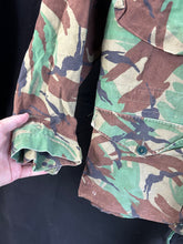 Charger l&#39;image dans la galerie, Original British Army DPM Combat Jacket Smock - Size 170/96
