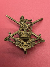 Load image into Gallery viewer, Original WW2 British Army General Service Corps Cap Badge
