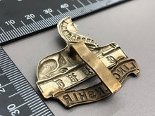 Load image into Gallery viewer, Original WW1 British Army Lincolnshire Regiment Cap Badge
