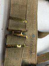 Charger l&#39;image dans la galerie, Original British Army WW2 37 Pattern Belt &amp; Shoulder Straps Set - 42&quot; Waist
