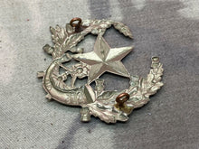 Charger l&#39;image dans la galerie, Original WW1 / WW2 British Army - Cameronians Scottish Cap Badge
