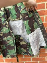 Load image into Gallery viewer, Genuine British Army DPM Camouflaged Combat Smock Jacket - Size 170/96
