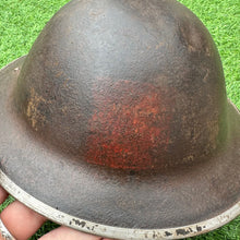 Lade das Bild in den Galerie-Viewer, WW2 British Army Mk2 Brodie Helmet - Original Paintwork &amp; Divisional Sign
