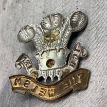 Lade das Bild in den Galerie-Viewer, Original WW2 British Army Welch Regiment Cap Badge
