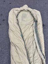 Load image into Gallery viewer, Original US Army Korea/Vietnam Era Sleeping Bag Mountain M1949 OD- Size Regular
