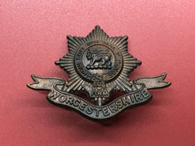 Load image into Gallery viewer, Original WW1 British Army Cap Badge - Worcestershire Regiment
