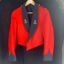 Load image into Gallery viewer, Genuine British Army Red Mess Dress Jacket Royal Artillery Major 30&quot; Chest
