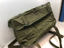 Lade das Bild in den Galerie-Viewer, Original WW2 Korea Vietnam US Army M-1945 Field Pack Cargo OG Green - NEW STOCK
