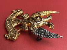 Charger l&#39;image dans la galerie, British Army WW1 2nd Battalion Royal Lanarkshire Cap Badge
