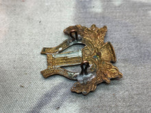 Load image into Gallery viewer, Original WW1 / WW2 British Army Musicians Brass Collar Badge
