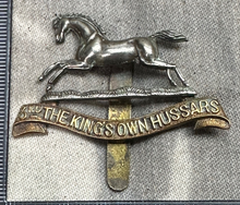 Charger l&#39;image dans la galerie, Original WW2 British Army Cap Badge - 3rd The King&#39;s Own Hussars
