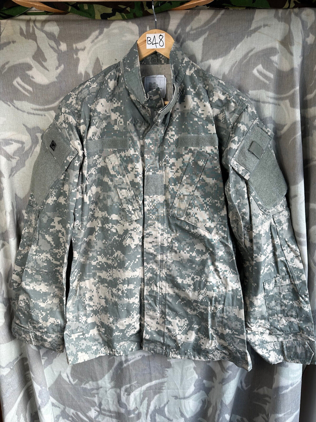 Vintage US Army Combat Uniform Tactical Digital Camouflage Jacket - Small / Long