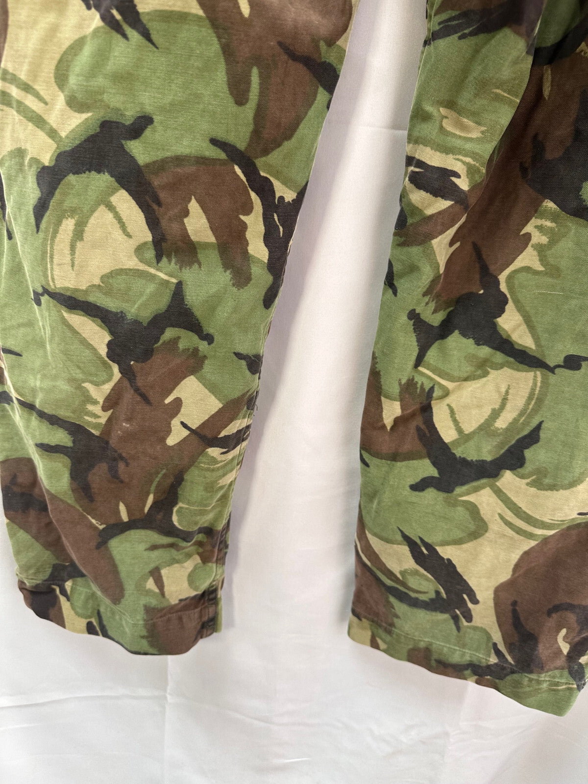 Genuine British Army 1968 Pattern DPM Combat Trousers - Size 1 - 30" Waist - The Militaria Shop