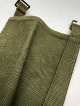 Charger l&#39;image dans la galerie, Original WW2 British Army 1942 Dated Water Bottle Harness / Carrier
