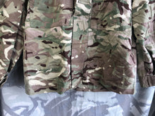 Lade das Bild in den Galerie-Viewer, Genuine British Army MTP Camo Barracks Combat Shirt - 160/88
