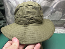 Load image into Gallery viewer, Original British Army WW2 Pattern 1950s Boonie Jungle Hat - New Old Stock 6 5/8
