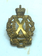 Charger l&#39;image dans la galerie, Original British Army Pre WW1 Scottish Horse Cap Badge
