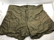 Lade das Bild in den Galerie-Viewer, Original WW2 British Army Jungle 44 Pattern Boxer Shorts NOS Drawers/Shorts
