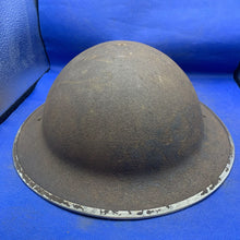 Charger l&#39;image dans la galerie, Original WW2 British Army Mk2 Brodie Combat Helmet
