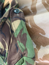 Lade das Bild in den Galerie-Viewer, Genuine British Army Smock Combat Jungle DPM Camouflage - Size 170/96
