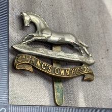 Load image into Gallery viewer, Original WW2 British Army Cap Badge - 3rd The King&#39;s Own Hussars
