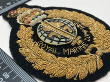 Lade das Bild in den Galerie-Viewer, British Army Bullion Embroidered Blazer Badge - Royal Marine Commando

