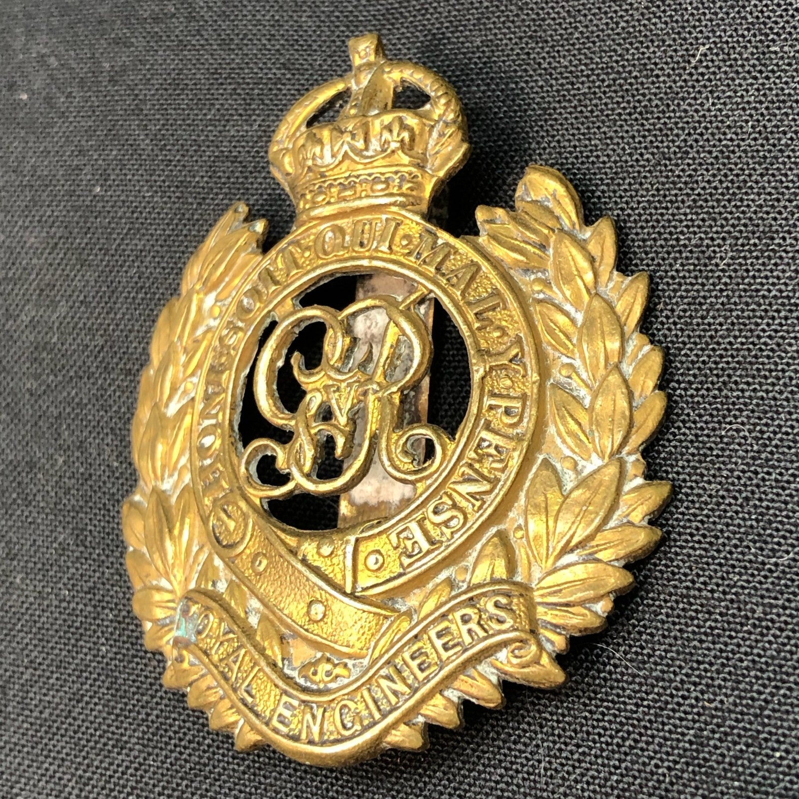 Original WW1 British Army Cap Badge - Royal Engineers - George V - The Militaria Shop